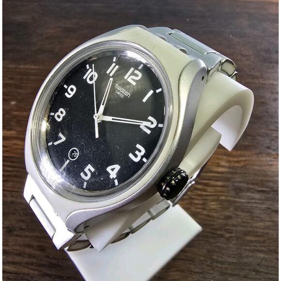 Men's Swatch Stripe Back Aluminum Mens Watch YES4011AG New Battery - Picture 3 of 9